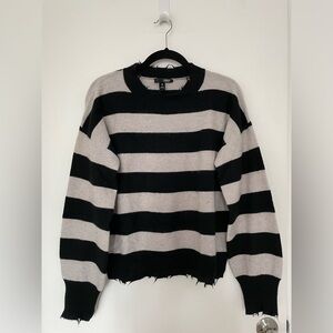 Aqua 100% Cashmere Striped Crew Neck Sweater Black & Grey Size M